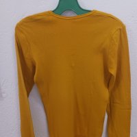 Дамски пуловер Benetton р-M, снимка 4 - Блузи с дълъг ръкав и пуловери - 43571302