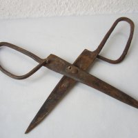 Поне 100-годишна голяма кована ножица - 2, снимка 7 - Антикварни и старинни предмети - 28975044