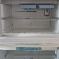 Продавам голям Хладилник WHIRLPOOL ARG 773 с горна камера - NO FROST, снимка 12 - Хладилници - 44015970