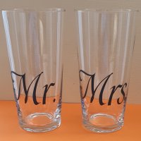 Декорирани стъклени чаши Mr.&Mrs., снимка 1 - Декорация за дома - 43983369