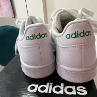 Оригинални маратонки Adidas бели номер UK 7, снимка 4 - Маратонки - 38322400