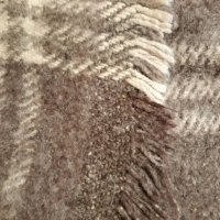 Вълнени одеяла № 07  Два броя /кафяво с мръсно бяло/, снимка 3 - Олекотени завивки и одеяла - 37418457