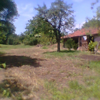 Къща с двор в село Градина, снимка 4 - Къщи - 44920030