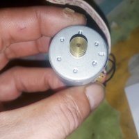 електро мотор от касетачен дек или от аудио уредба, снимка 2 - Други - 42955272