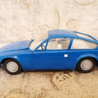 PIKO Alfa Romeo 1300 Junior Zagato 1/20, снимка 4 - Колекции - 43301226