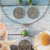 Красив комплект бижута със зелен Тюркоаз и филигрирани медальони в цвят сребро , снимка 2 - Бижутерийни комплекти - 33475535