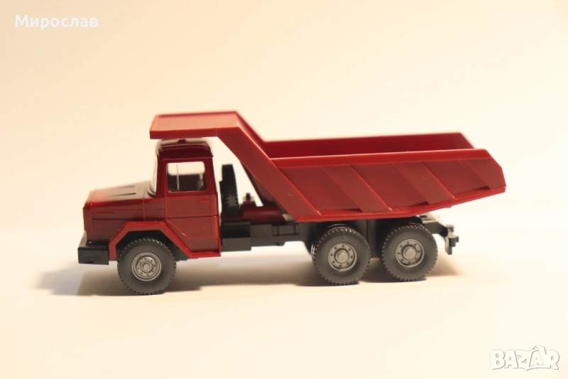 WIKING H0 1/87 IVECO САМОСВАЛ КОЛИЧКА КАМИОН МОДЕЛ, снимка 1