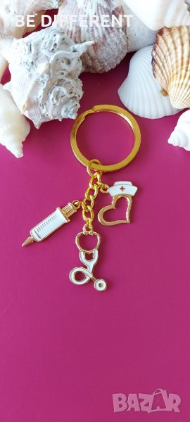 Ключодържател лекар златист , снимка 1