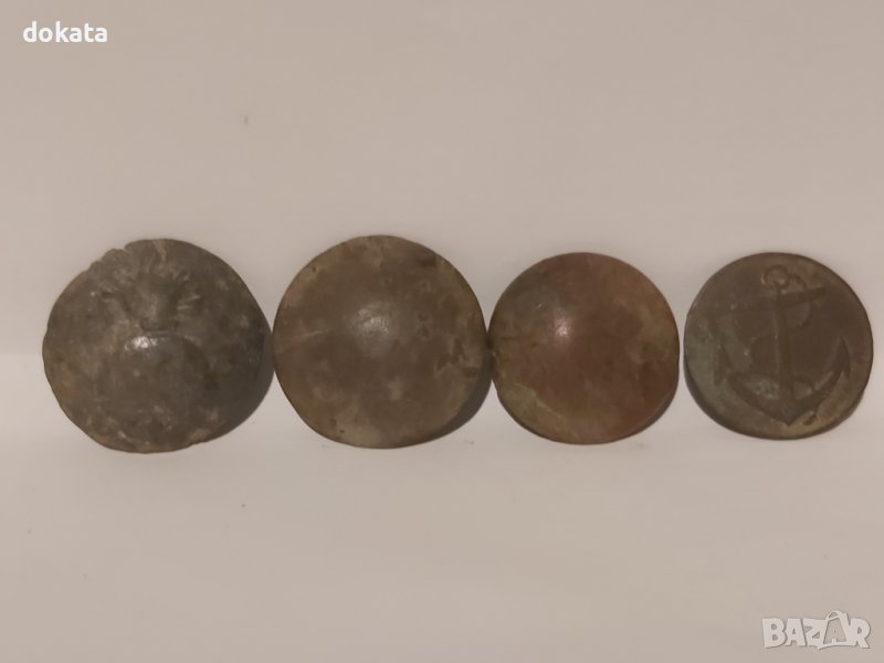 Лот 4 броя Стари метални копчета., снимка 1