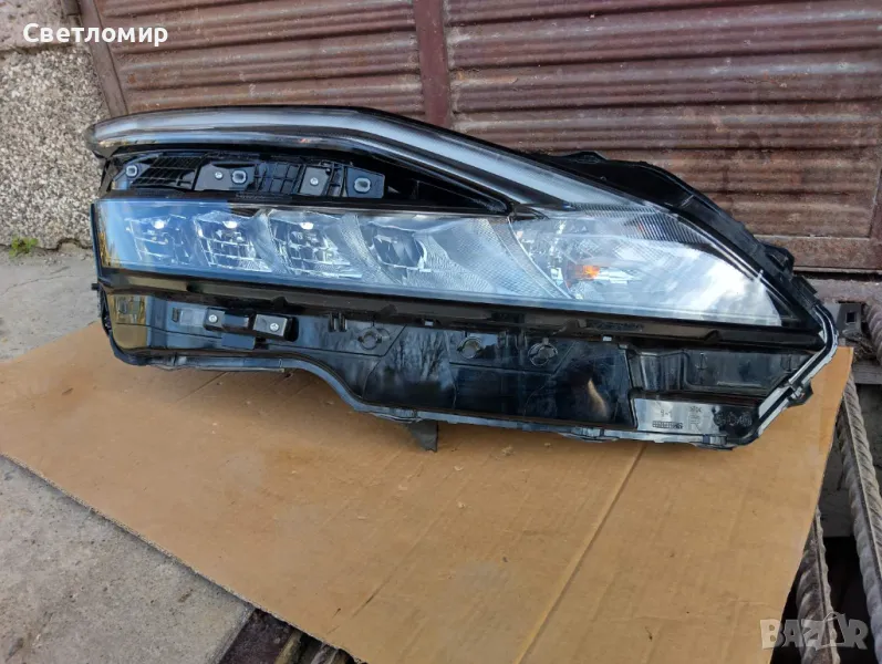 Фар десен и ляв за Nissan Qashqai J12, снимка 1