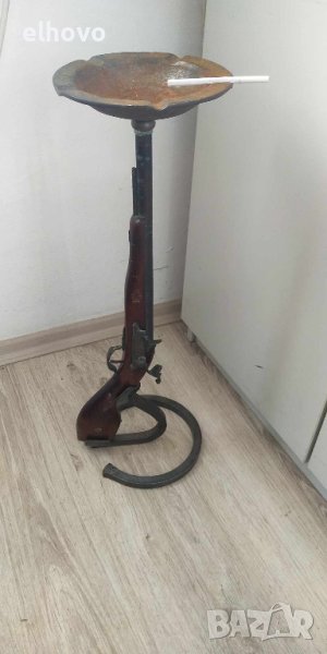 Декоративен пистолет пепелник, снимка 1