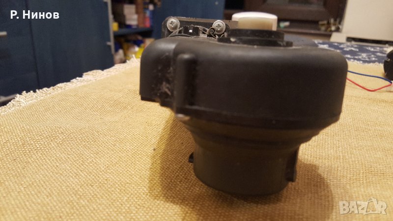 монофазен електродвигател с четири скорости 25-140 оборота за центрофуга за мед, снимка 1