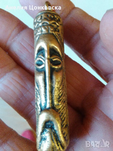 Старинен медальон с две лица, снимка 1