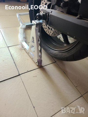 Aлуминиева Мотоциклетна стойка, снимка 3 - Аксесоари и консумативи - 39256412