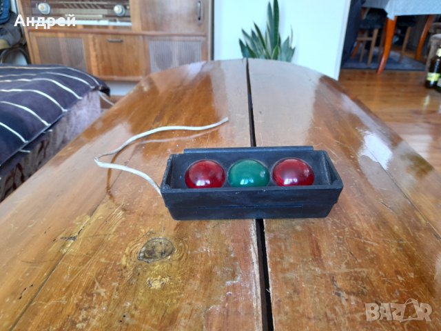 Стар сигнализатор за Такси