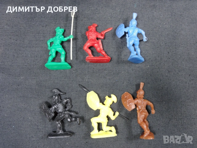 ЛОТ ОТ 6 СТАРИ РЕТРО СОЦ ПЛАСТМАСОВИ ИГРАЧКИ ФИГУРКИ ГЛАДИАТОРИ , снимка 2 - Колекции - 53009747