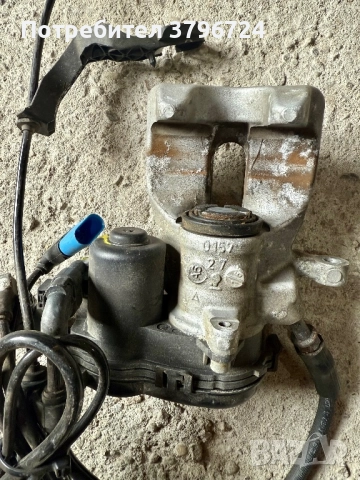 Спирачен апарат Мерцедес GLA W156 2015-2019, снимка 2 - Части - 52320385