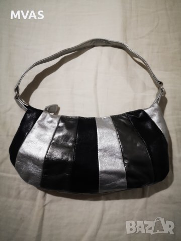 Нова малка сиво сребърна чанта Багета за ръка рамо, снимка 1 - Чанти - 43441905