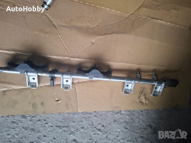 Горивна система Горивопровод Рейл BMW 335i с клапан