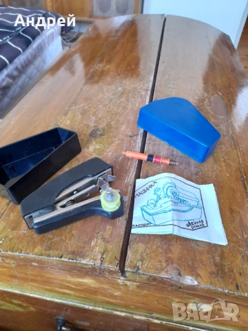 Стара ръчна шевна машина #2, снимка 2 - Други ценни предмети - 51253483