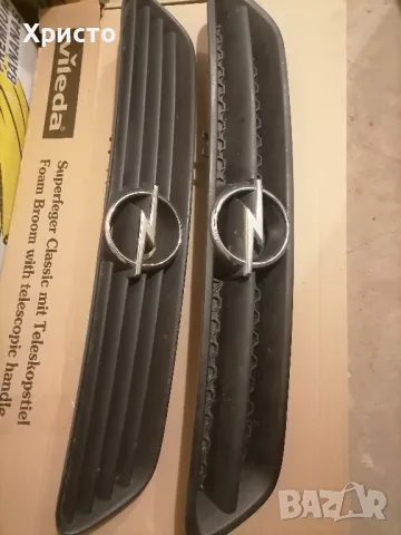 Решетка преден капак за Опел Астра г 