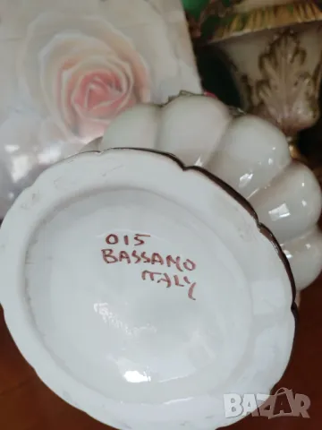 Голяма, много красива  ваза Bassano- Italy с 3D Декорация . Намалена , снимка 5 - Вази - 49010615