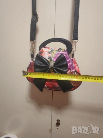 Дамска чантичка PRADA. , снимка 8 - Чанти - 51956407