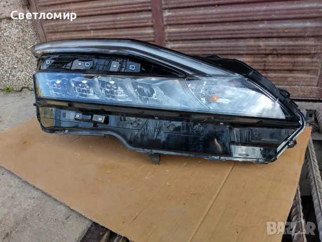 Фар десен и ляв за Nissan Qashqai J12