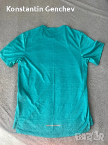 Тениска nike running S, снимка 2 - Тениски - 52517176