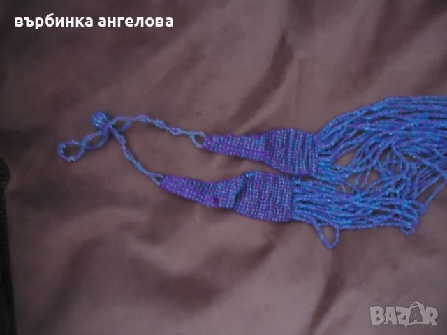 Дамски гердан, стъклени малки мъниста в син цвят., снимка 2 - Колиета, медальони, синджири - 44129198