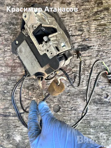 Брава врата предна лява за Мерцедес Е-класа W211.2117200335, снимка 7 - Части - 47682321