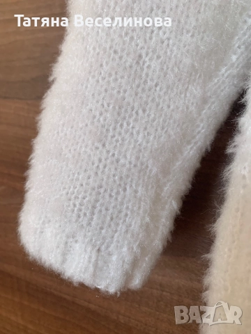 Бял пухкав пуловер H&M, снимка 5 - Блузи с дълъг ръкав и пуловери - 52920198