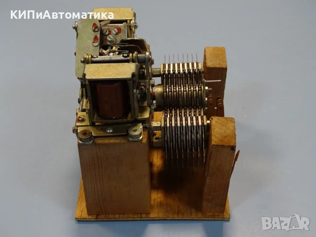 стъпков избирач РШИ-25 РСЗ.250.071Д Rotary Stepper Relay USSR, снимка 3 - Резервни части за машини - 50909386