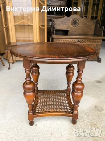 Антикварна чаена маса 