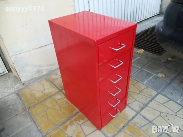 ЧЕРВЕН МЕТАЛЕН ШКАФ 2905251444