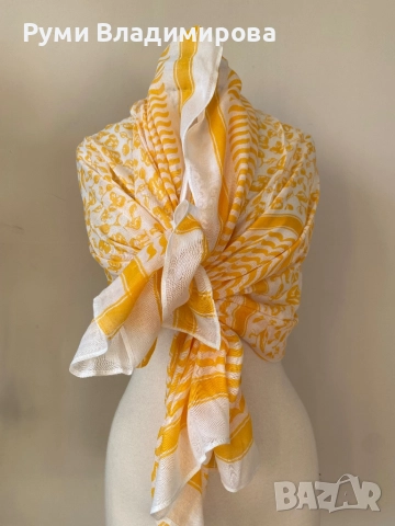 Голям, квадратен, тънък шал Moods of Norway/ HM и други, снимка 6 - Шалове - 46964791