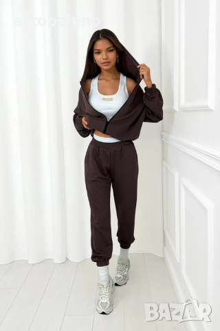 Дамски комплект анцуг Gloria, суитшърт и 7/8 панталон, 3цвята , снимка 12 - Комплекти - 51625457