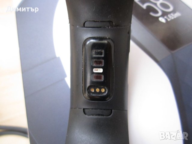 Фитнес тракер Fitbit Charge 4 - пълен комплект, снимка 3 - Смарт часовници - 44845486