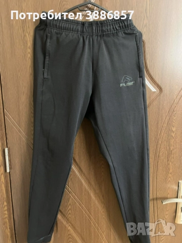 ЕКИП FLAIR(черен, размер S), снимка 3 - Спортни дрехи, екипи - 52480229