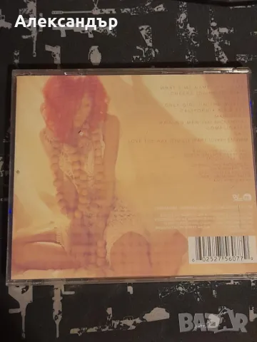 Rihanna - Loud, снимка 2 - CD дискове - 48406669
