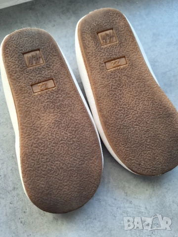 Пантофки H&M , снимка 3 - Детски пантофи - 52170851