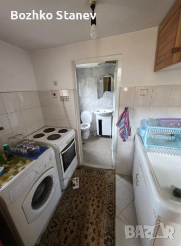 Продава се двуетажна къща , снимка 12 - Къщи - 51434549