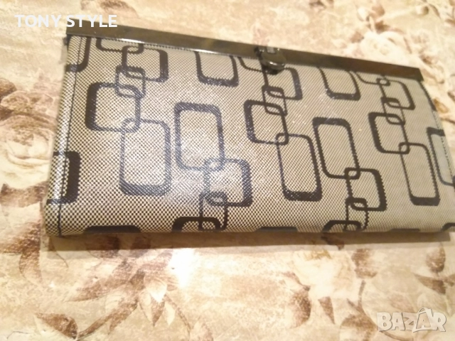 Ново Дамско Кожено Портмоне 