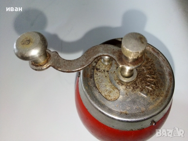 Стари  мелнички за пипер, ТПК "Родина" , снимка 7 - Антикварни и старинни предмети - 52921026