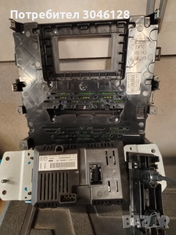 Централна конзола с дисплеи и юсб за форд мондео мк5 2015-, снимка 2 - Части - 52935848