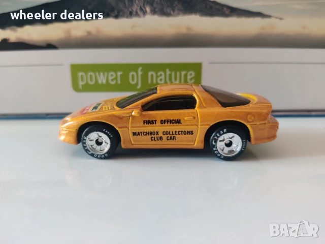 Метална количка Camaro Z28 Matchbox Collectors Club Car First Official, снимка 2 - Колекции - 50755568