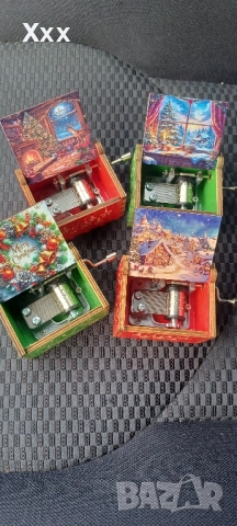 Музикална коледна кутия