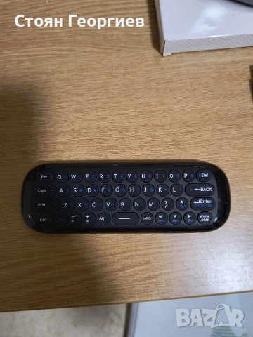 Дистанционно управление и безжична клавиатура, с Air Mouse , снимка 3 - Дистанционни - 53584753