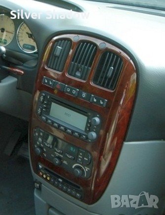 Крайслер Вояджер 2001 - 2007 г. Табло в цвят махагон, снимка 1 - Автомобили и джипове - 32747138