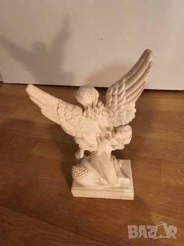 Старинна италианска скулптура Фаро  Архангел Михаил с копие и огнен меч, с които пронизва Дявола - п, снимка 4 - Антикварни и старинни предмети - 43901197